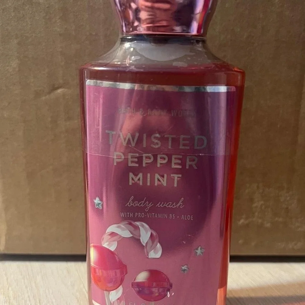 10 oz Twisted Pepper Mint Body Wash with Pro-Vitamin B5 & Aloe